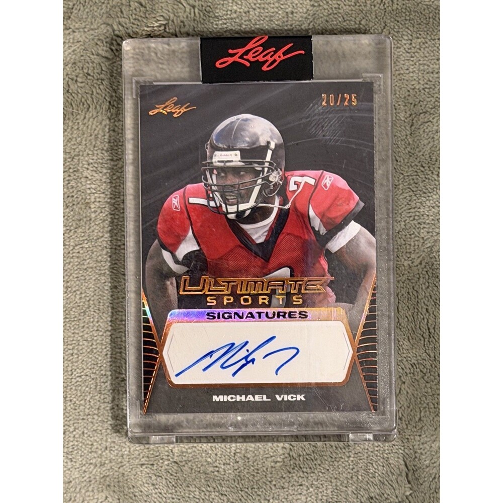 2021 Leaf Ultimate Sports Signatures Michael Vick Autograph Serial No. 20/25